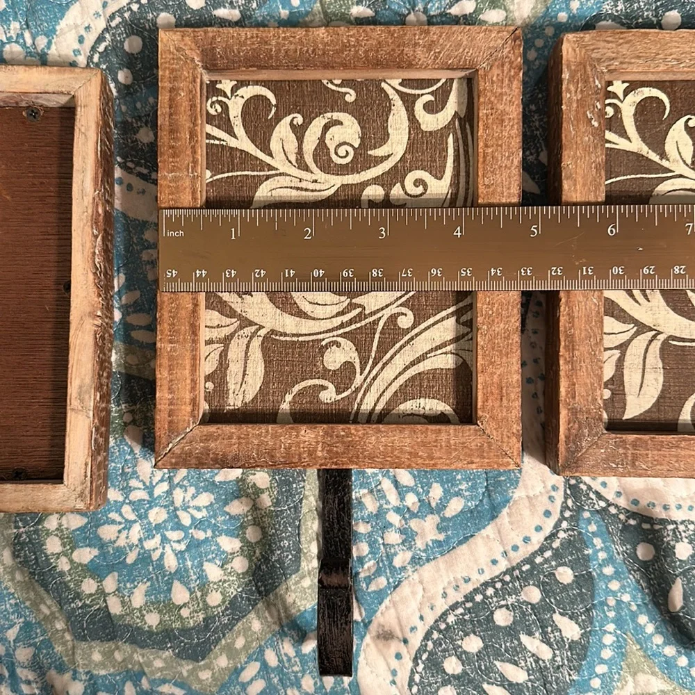 Set of 3 decorative hangers, wooden, metal hanger with white flourish design